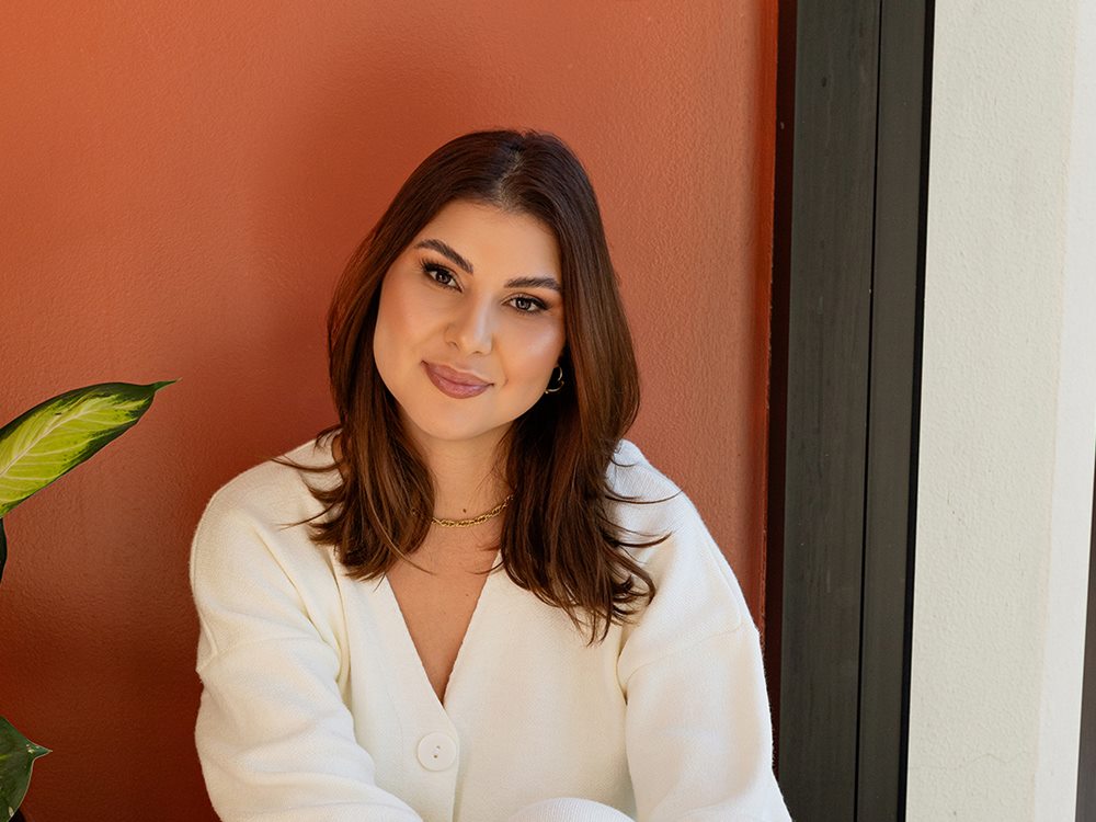 Francielle Silva, psicóloga e neuropsicóloga, no consultório em Florianópolis